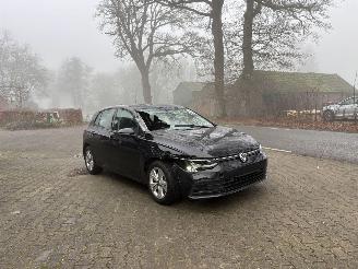 Schadeauto Volkswagen Golf 8 TSI EDITION NAVI CLIMA CAMERA LED VIRT DASH B.J 05-2022 2022/5