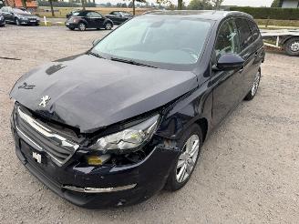 damaged passenger cars Peugeot 308 II SW ALLURE 2017/2