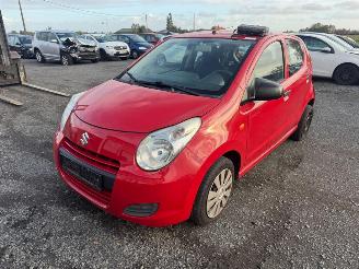damaged passenger cars Suzuki Alto  2013/1