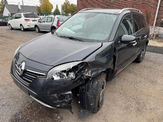 Vaurioauto  passenger cars Renault Koleos  2014/7