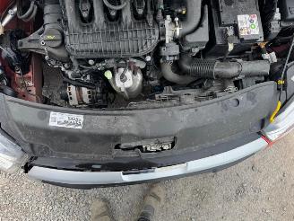 Peugeot 208  picture 14