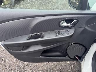 Renault Clio  picture 11