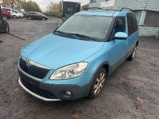 uszkodzony samochody osobowe Skoda Roomster  2012/11