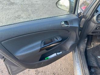 Opel Corsa D picture 18