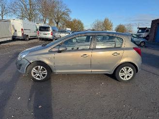 Opel Corsa D picture 8