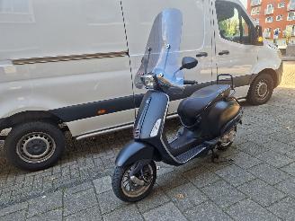 damaged scooters Vespa  SPRINT 2017/2