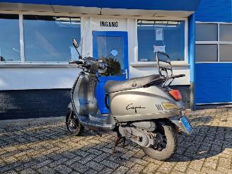 Capri  LOOK A LIKE VESPA picture 8