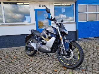 Super Soco  TSX STREETHUNTER picture 2