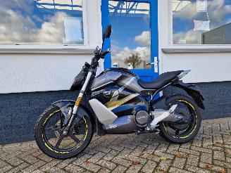 Super Soco  TSX STREETHUNTER picture 9