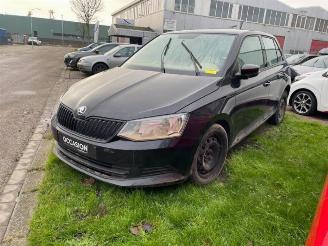 Auto da rottamare Skoda Fabia Fabia III (NJ3), Hatchback 5-drs, 2014 / 2021 1.0 12V 2018