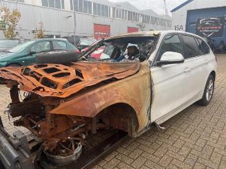 Coche siniestrado BMW 3-serie 3 serie Touring (F31), Combi, 2012 / 2019 320d 2.0 16V 2017