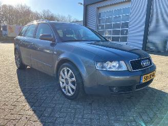 Auto incidentate Audi A4 2.0 20V Combi/o  Benzine 1,984cc 96kW (131pk) FWD 2003/1