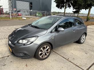 krockskadad bil auto Opel Corsa-E 1.4 16V Hatchback  Benzine 1.398cc 66kW (90pk) FWD 2014-09  B14XER 2017/10