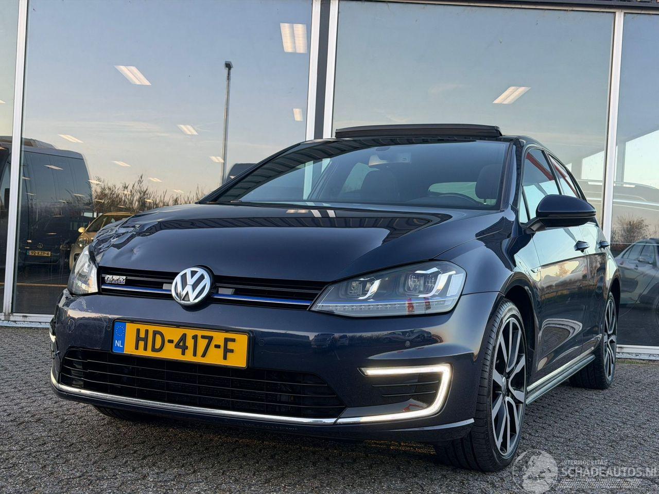 Volkswagen Golf 1.4 TSI GTE PANO