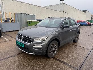 Unfallwagen Volkswagen T-Roc 1.5 TSI DSG 2019/5