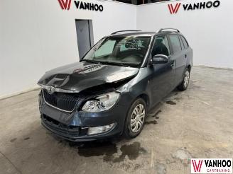 krockskadad bil auto Skoda Fabia  2014/8