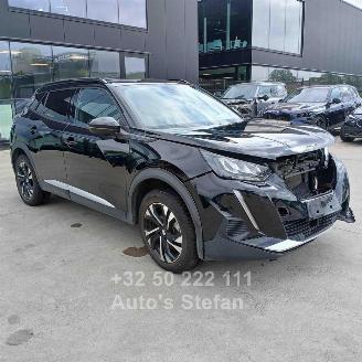 Voiture accidenté Peugeot 2008 E- ALLURE 2023/1
