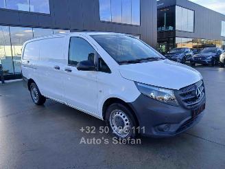 Schadeauto Mercedes Vito 116 CDI LANG 2023/8