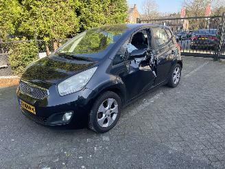 krockskadad bil auto Kia Venga Venga 1.6 CVVT X-ecutive AUTOMAAT 125PK! 2010/9