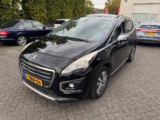 Schadeauto Peugeot 3008 1.6 THP Allure 2014/10