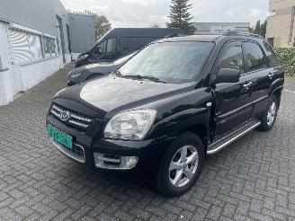 Damaged car Kia Sportage 2.7 V6 X-pression 4WD Automaat 2007/7