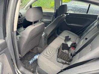 Volkswagen Golf plus 1.6 FSI Comfortline Business AIRCO picture 13