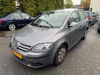 Schadeauto Volkswagen Golf plus 1.6 FSI Comfortline Business AIRCO 2006/1