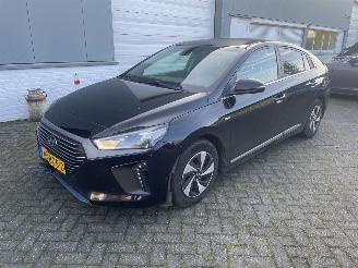 Unfallwagen Hyundai Ioniq 1.6 GDi Hybrid Comfort 2017/1