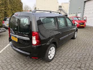 Dacia Logan 1.6-16V Lauréate 7p. picture 3
