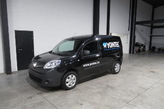 Vaurioauto  commercial vehicles Renault Kangoo CAMIONETTE 2020/10