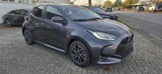 Toyota Yaris 1.5 Hybride* Navigatie*LED*Aluminium velgen*Camera*trekhaak*KeylessGo* 2023/10