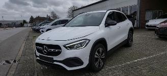 Damaged car Mercedes GLA 220d 4Matic*Automaat*Ambiente*LED*DigitalDisplay*Navigatie*Nachtzicht paket*Parkeer paket* 2022/8