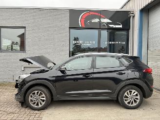 Unfallwagen Hyundai Tucson HYUNDAI TUCSON 1.7D 2017 2017/6