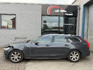 Schadeauto Volvo V-90 Volvo V90 2.0d 2019 2019/4