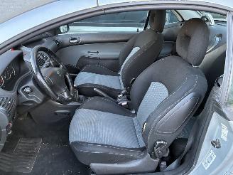 Peugeot 206 PEUGEOT 206cc 2004 1.6I picture 12