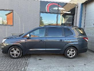 Damaged car Ssang yong Rodius SSANGYONG RODIUS 2.2D 2017 7 ZIT 2017/6