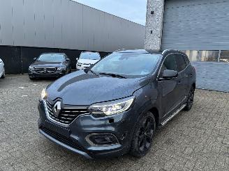 damaged passenger cars Renault Kadjar RENAULT KADJAR 1.5D 2019 2019/4