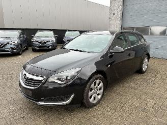Vaurioauto  passenger cars Opel Insignia OPEL INSIGNIA 2.0D AUTOMAAT 2017 2017/4
