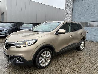 Vaurioauto  passenger cars Renault Kadjar RENAULT KADJAR 1.6D 2016 2016/6