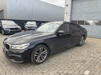 damaged passenger cars BMW 7-serie BMW 740e M 2017 2017/9