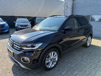 Voiture accidenté Volkswagen T-Cross VW T-CROSS 1.0I DSG 2022 2022/10