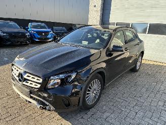 Damaged car Mercedes GLA MERCEDES GLA200d 2019 2019/1