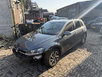 Coche accidentado Volkswagen Golf 1.6 TDI 2018/1
