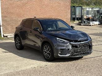 krockskadad bil auto Lexus LBX 1.5 Hybride AUTOMAAT 2024/1