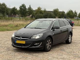 Damaged car Opel Astra 1.6 cdti edition EURO 6 SPORTS TOURER 2016/1