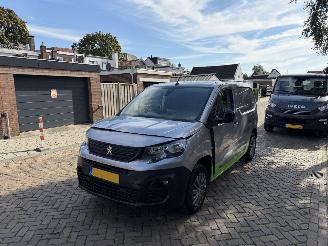 Unfallwagen Peugeot Partner 1.5 BlueHDI 3 PERS! 100 S&S L1  NAP! 2023/1