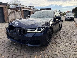 Unfallwagen BMW 5-serie 530e LIMO M PAKKET 215kw 2022/1