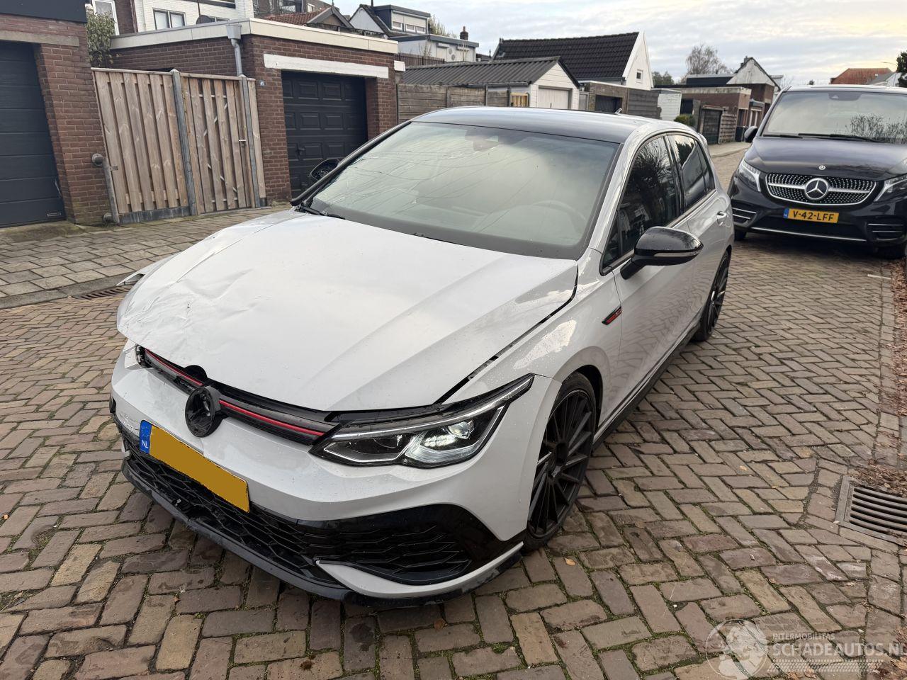 Volkswagen Golf 2.0 GTI CLUBSPORT 300 PK !!