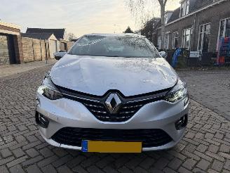 Renault Clio 1.0 TCe  Initiale Paris AUTOMAAT picture 4