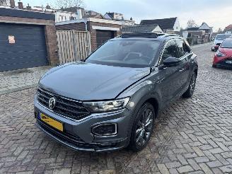 krockskadad bil auto Volkswagen T-Roc 1.5 R LINE DSG DAK 2019/1